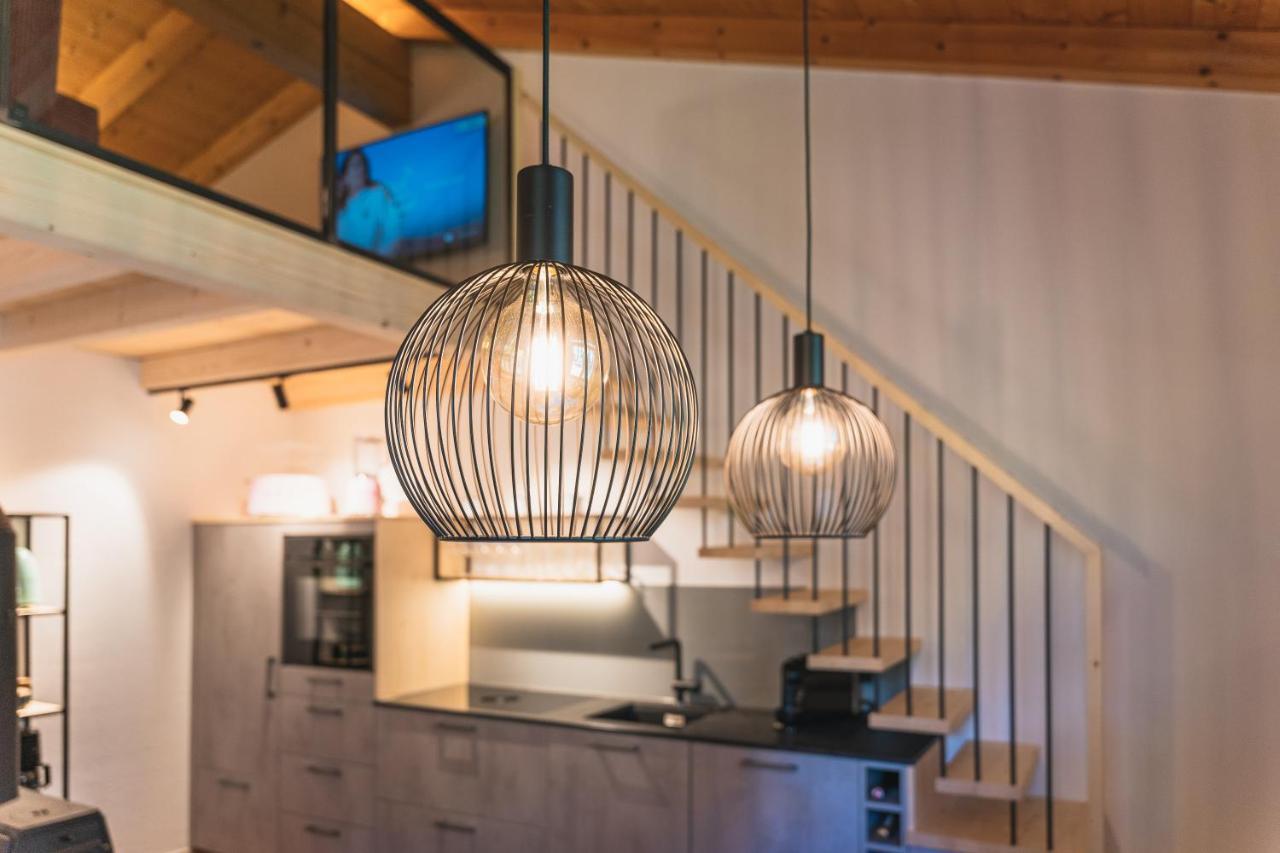 Dorfchalets & Apartments - Authentic Experience In Centre Of Kaprun Including Tauernspa And Summercard Eksteriør bilde