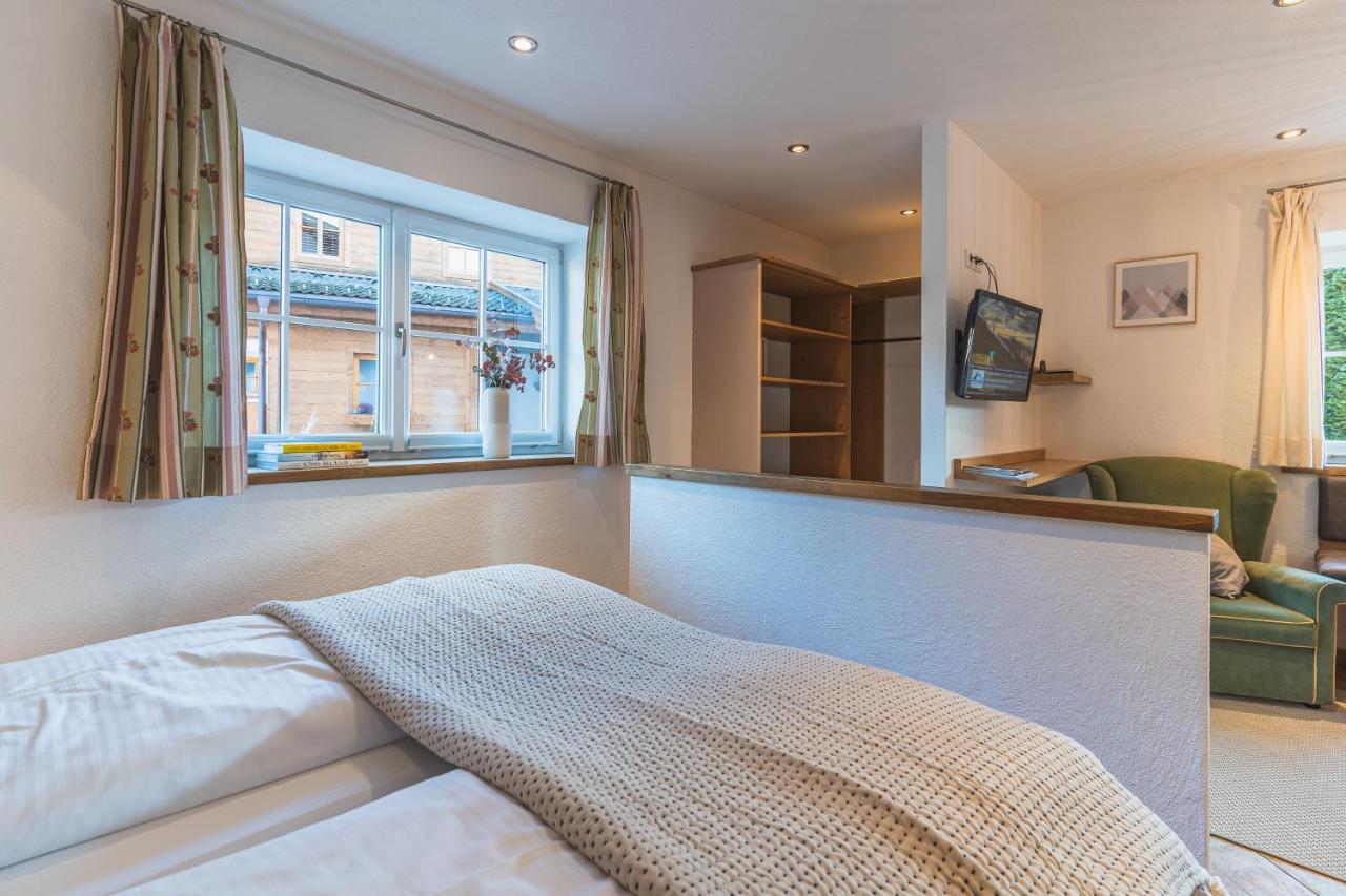 Dorfchalets & Apartments - Authentic Experience In Centre Of Kaprun Including Tauernspa And Summercard Eksteriør bilde