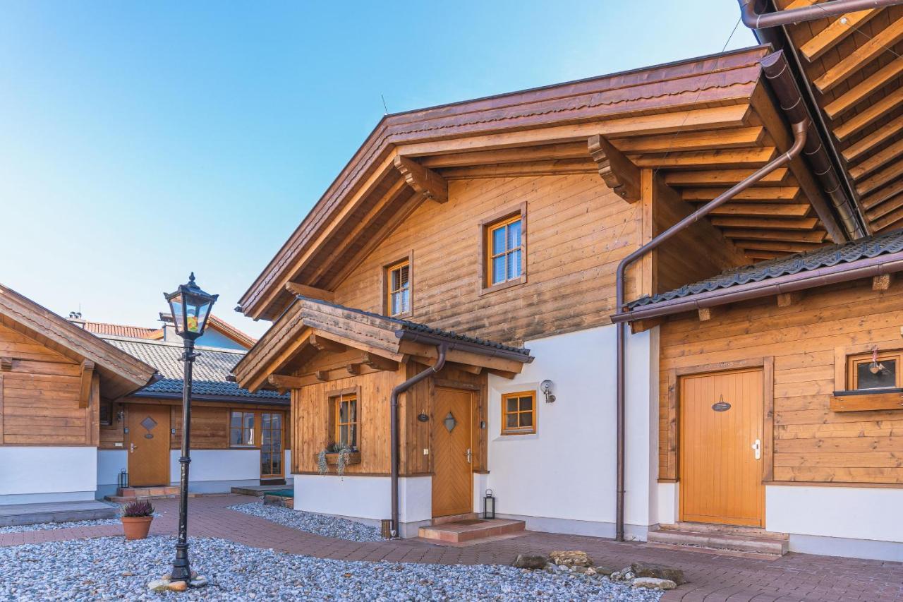 Dorfchalets & Apartments - Authentic Experience In Centre Of Kaprun Including Tauernspa And Summercard Eksteriør bilde