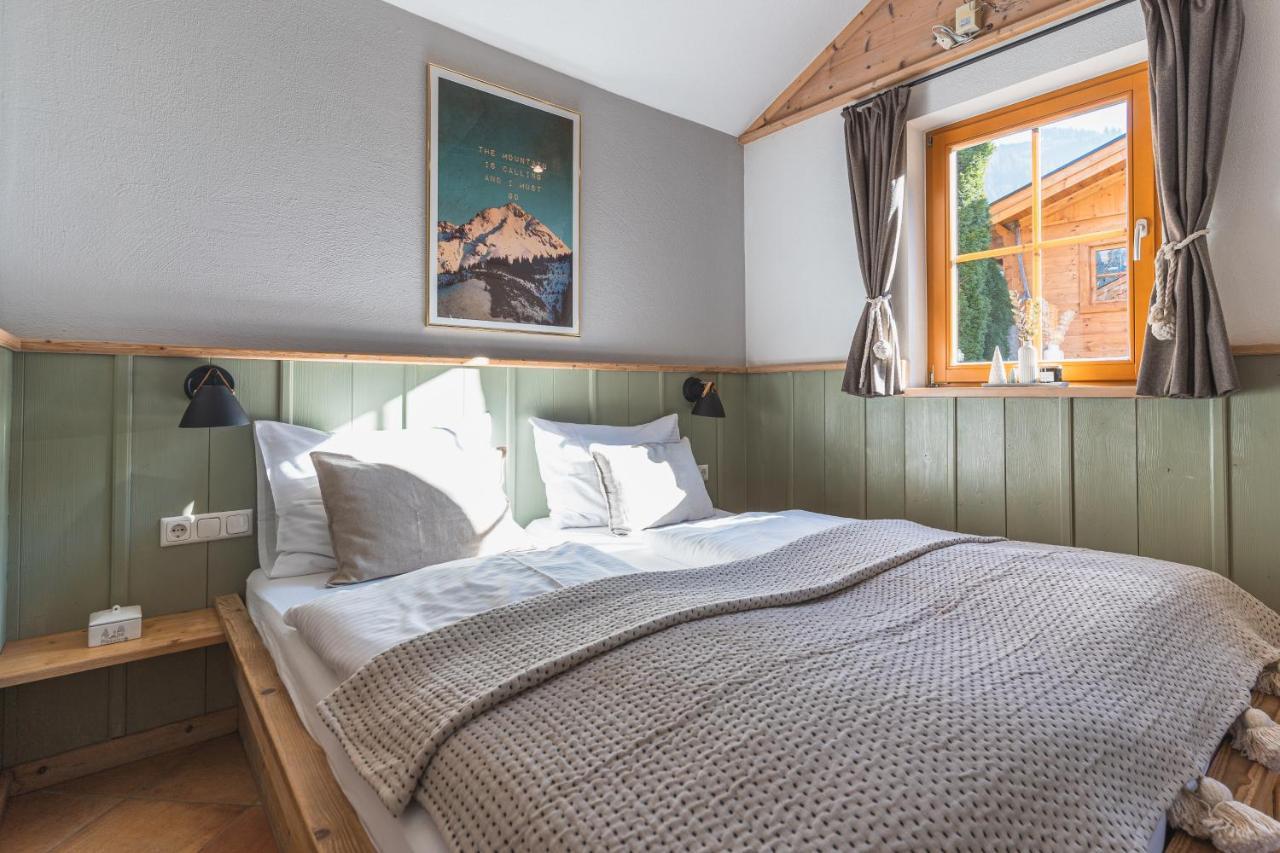 Dorfchalets & Apartments - Authentic Experience In Centre Of Kaprun Including Tauernspa And Summercard Eksteriør bilde