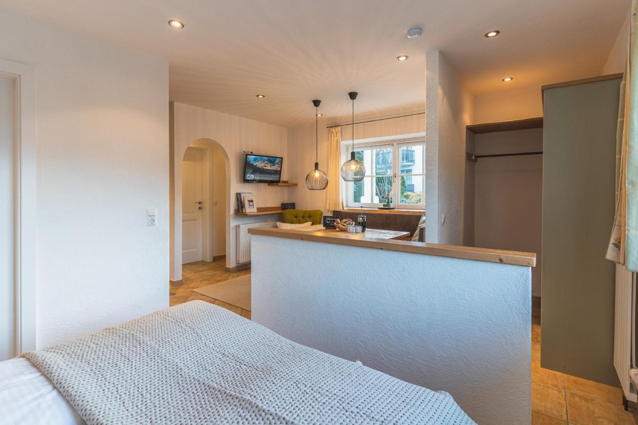 Dorfchalets & Apartments - Authentic Experience In Centre Of Kaprun Including Tauernspa And Summercard Eksteriør bilde