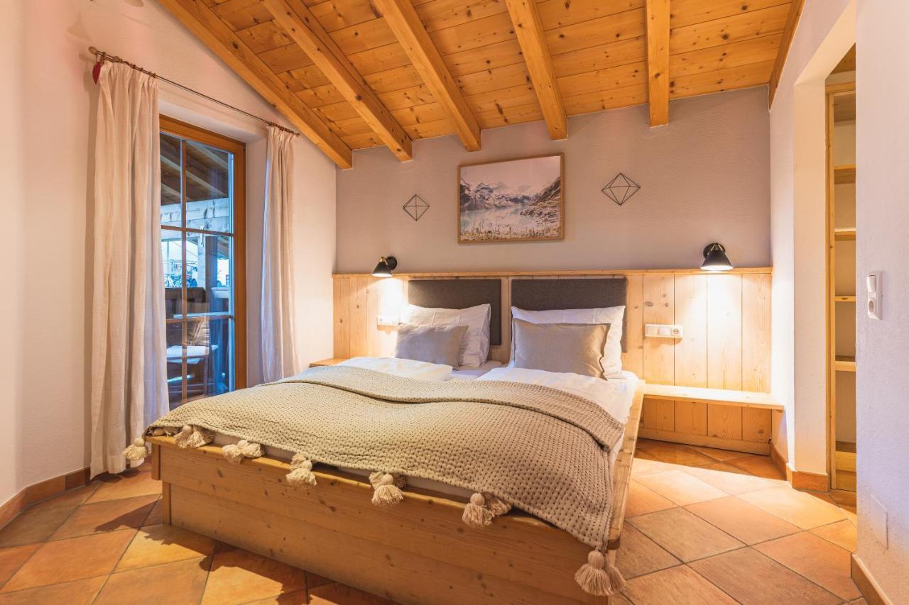 Dorfchalets & Apartments - Authentic Experience In Centre Of Kaprun Including Tauernspa And Summercard Eksteriør bilde