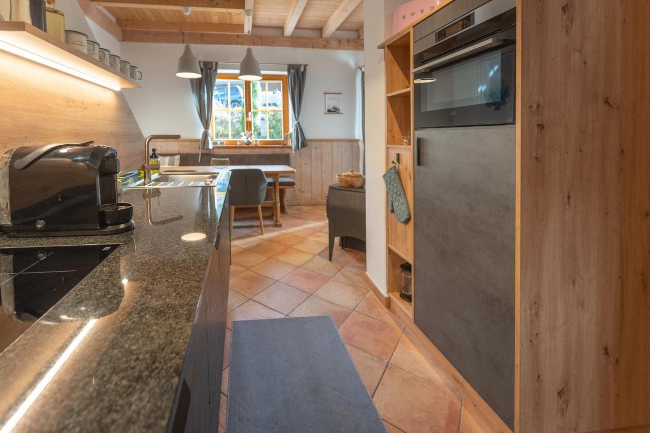 Dorfchalets & Apartments - Authentic Experience In Centre Of Kaprun Including Tauernspa And Summercard Eksteriør bilde