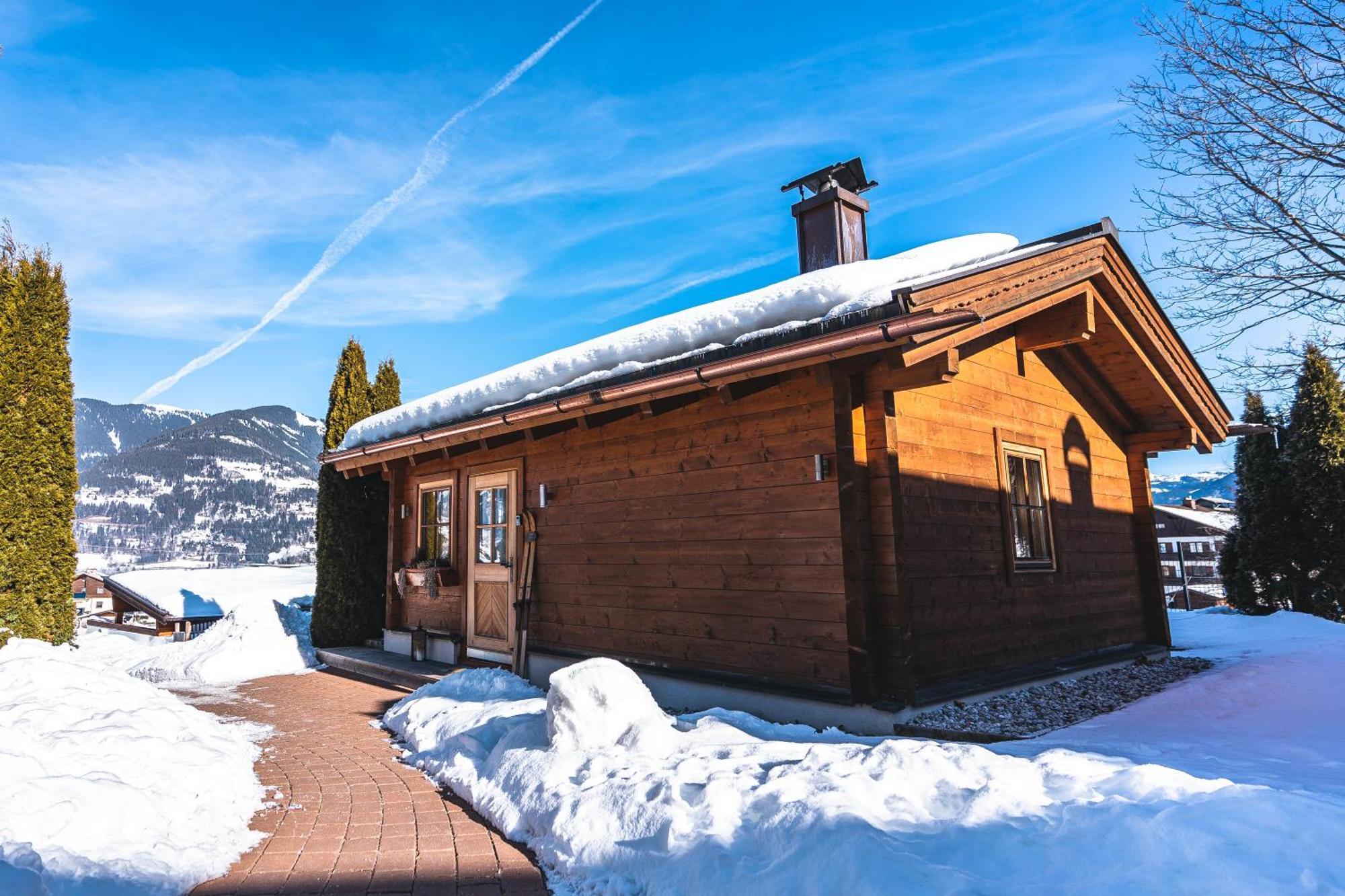 Dorfchalets & Apartments - Authentic Experience In Centre Of Kaprun Including Tauernspa And Summercard Eksteriør bilde