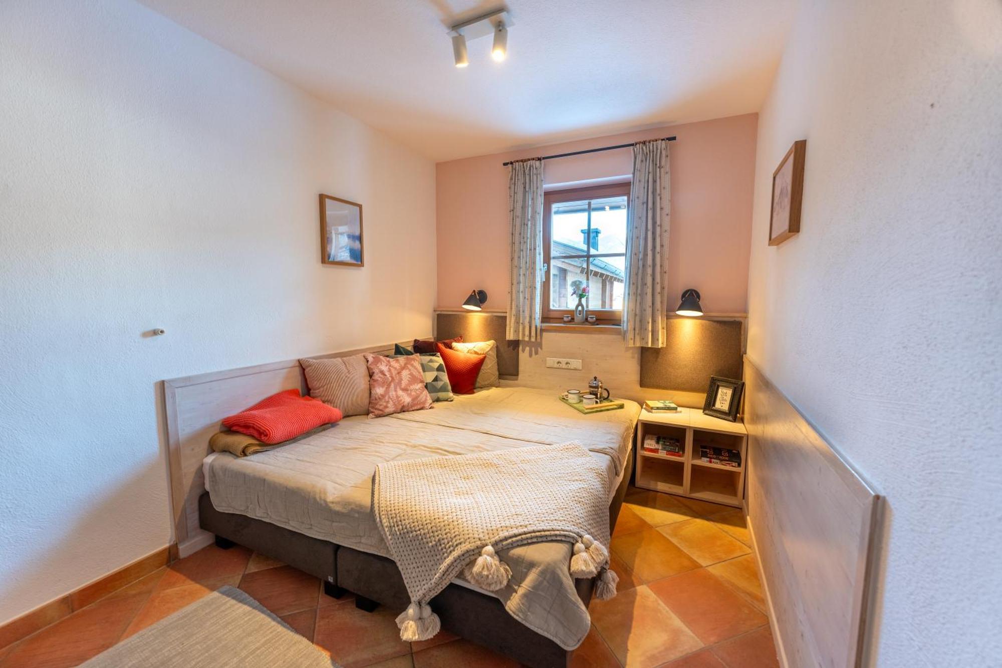 Dorfchalets & Apartments - Authentic Experience In Centre Of Kaprun Including Tauernspa And Summercard Eksteriør bilde